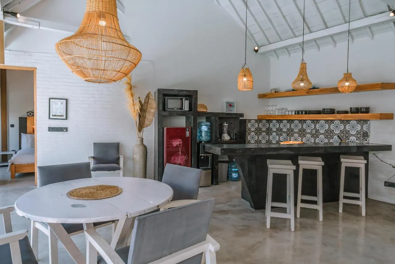 Villa Kazz 4 - Villa 4 Joglo Style - 2 Bdr - Amazing Location Canggu