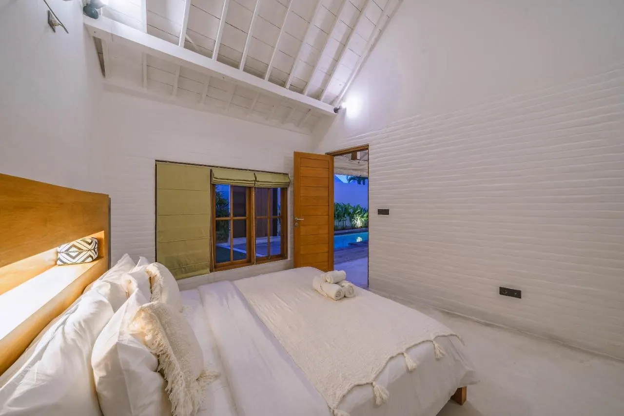 Villa Kazz 4 - Villa 4 Joglo Style - 2 Bdr - Amazing Location Canggu  Indonesia