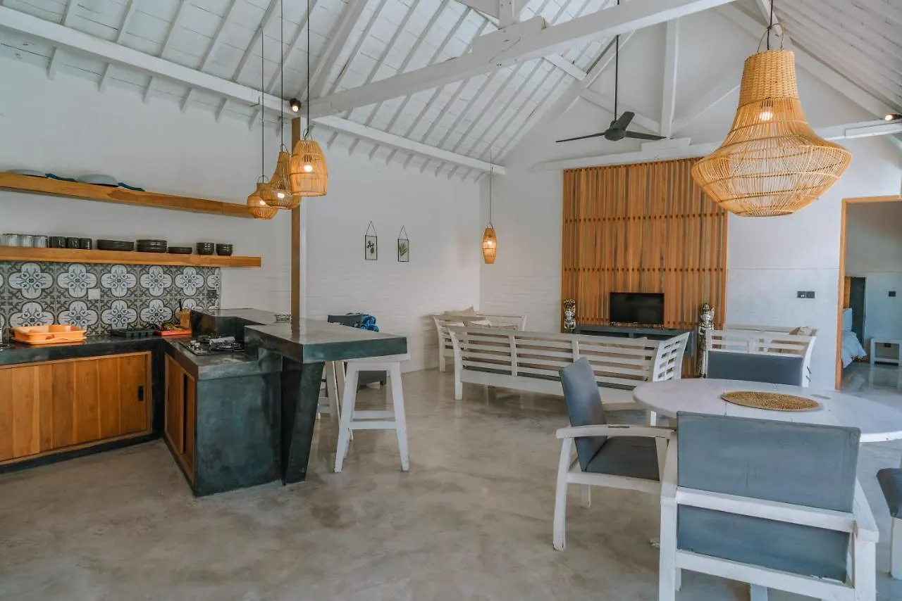 Villa Kazz 4 - Villa 4 Joglo Style - 2 Bdr - Amazing Location Canggu  Indonesia