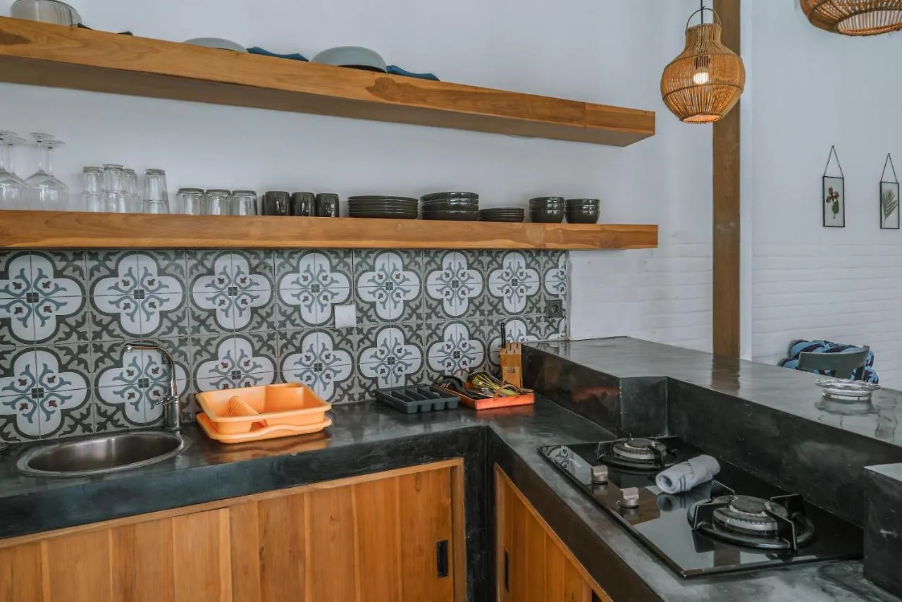 Villa Kazz 4 - Villa 4 Joglo Style - 2 Bdr - Amazing Location Canggu  0*, Canggu (Bali)