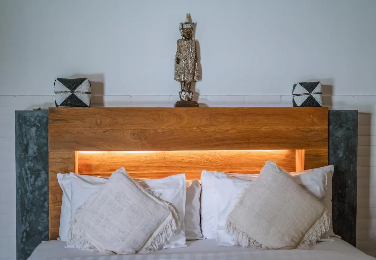 Villa Kazz 4 - Villa 4 Joglo Style - 2 Bdr - Amazing Location Canggu   Canggu (Bali)