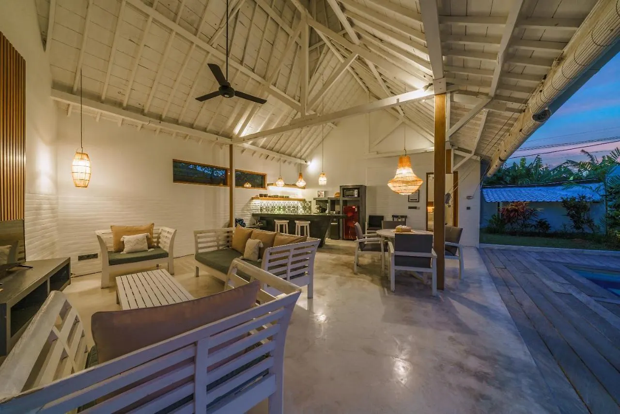 Villa Kazz 4 - Villa 4 Joglo Style - 2 Bdr - Amazing Location Canggu  Canggu (Bali)