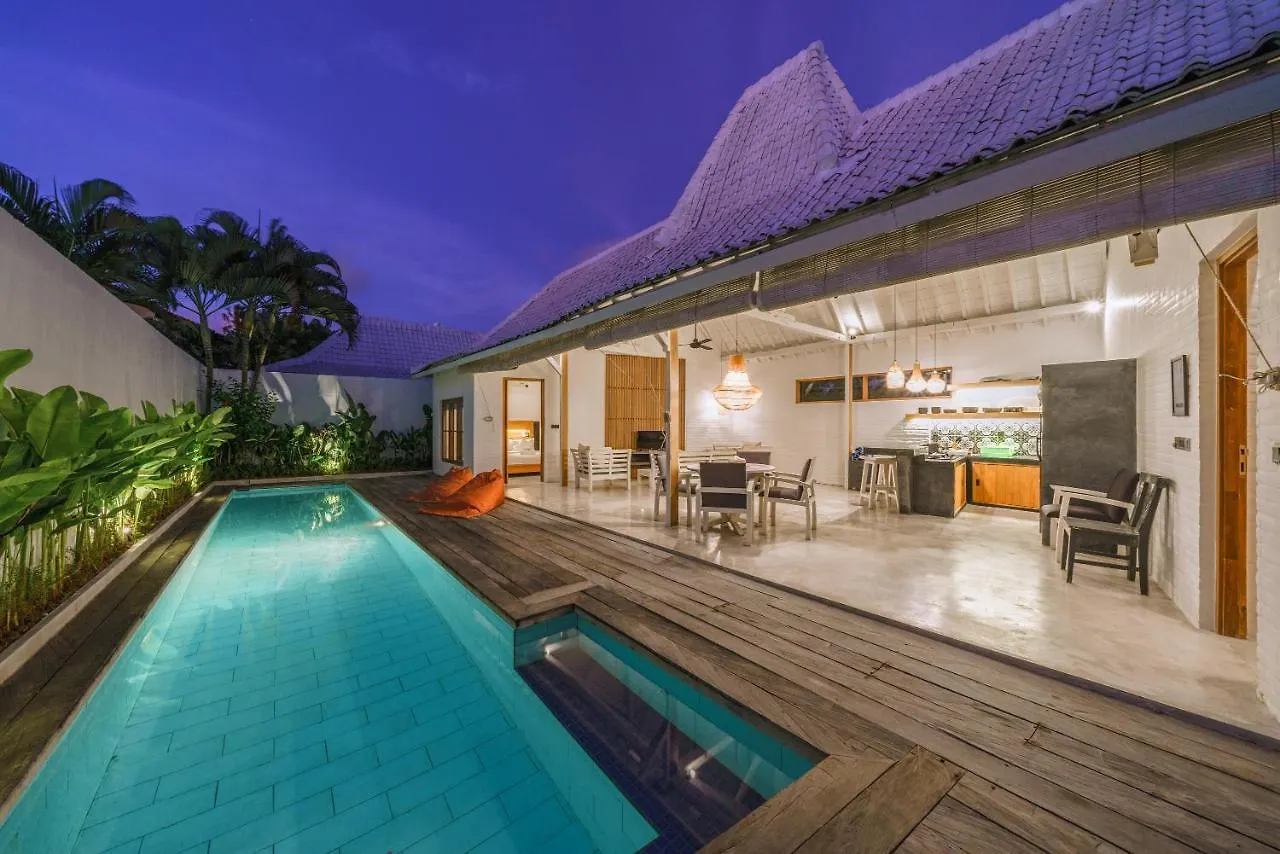 Villa Kazz 4 - Villa 4 Joglo Style - 2 Bdr - Amazing Location Canggu