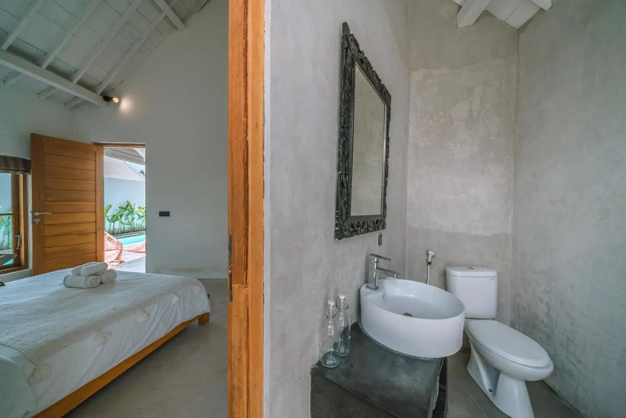 Villa Kazz 4 - Villa 4 Joglo Style - 2 Bdr - Amazing Location Canggu  Canggu (Bali)
