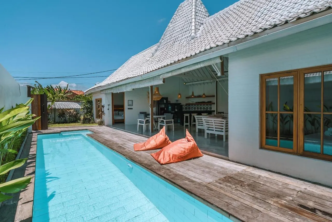 Villa Kazz 4 - Villa 4 Joglo Style - 2 Bdr - Amazing Location Canggu