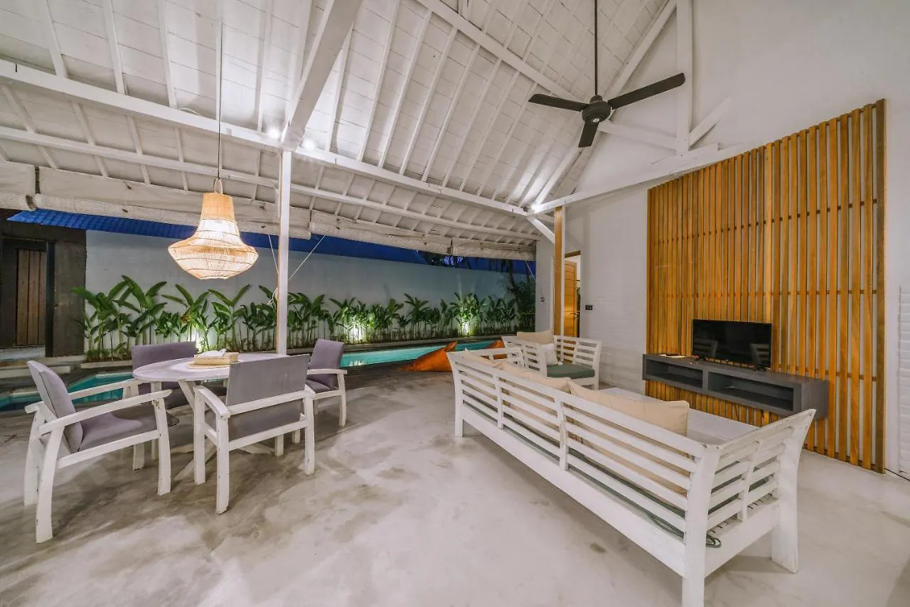 Villa Kazz 4 - Villa 4 Joglo Style - 2 Bdr - Amazing Location Canggu
