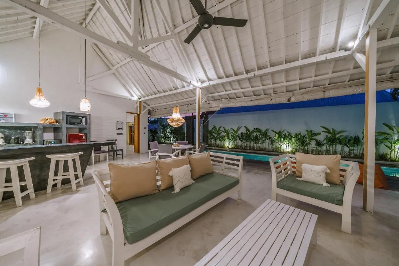 Villa Kazz 4 - Villa 4 Joglo Style - 2 Bdr - Amazing Location Canggu