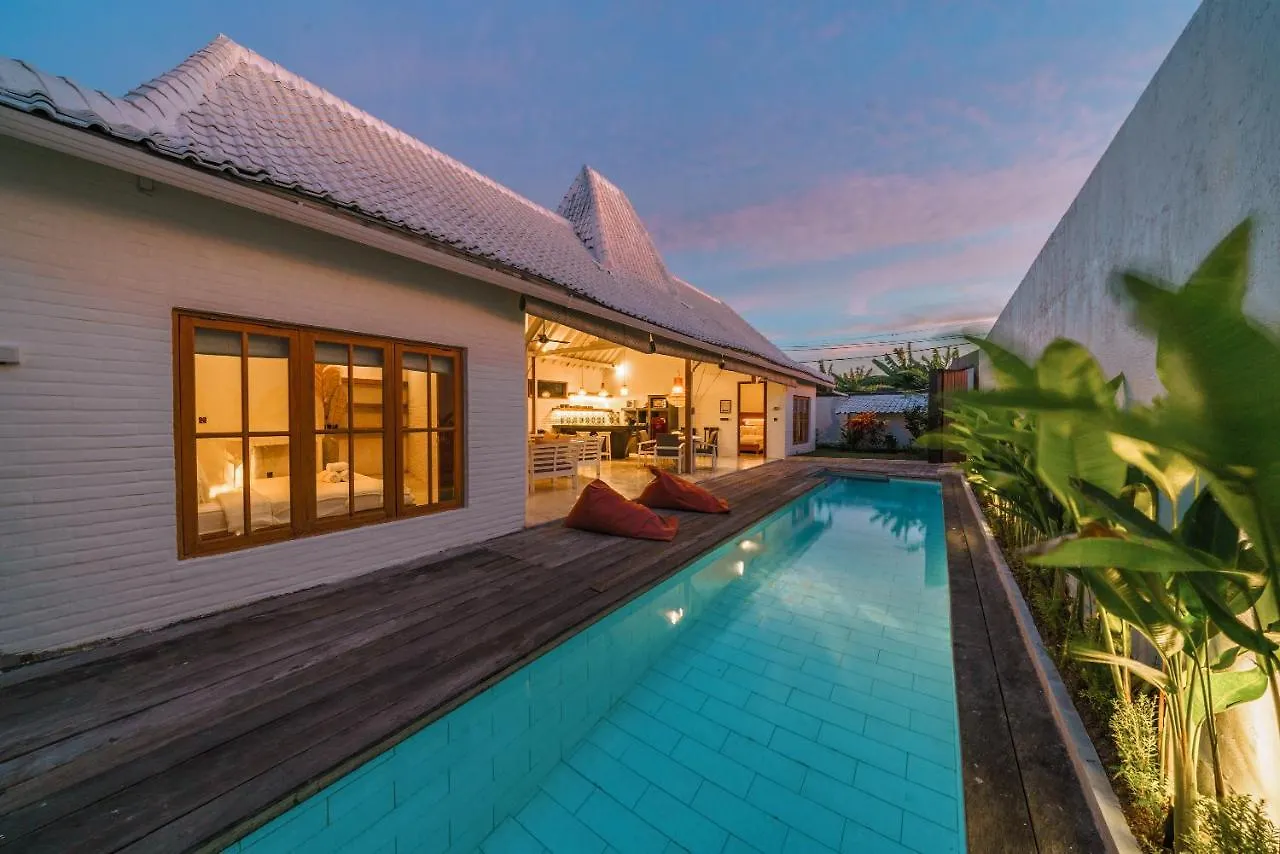 Villa Kazz 4 - Villa 4 Joglo Style - 2 Bdr - Amazing Location Canggu   Canggu (Bali)