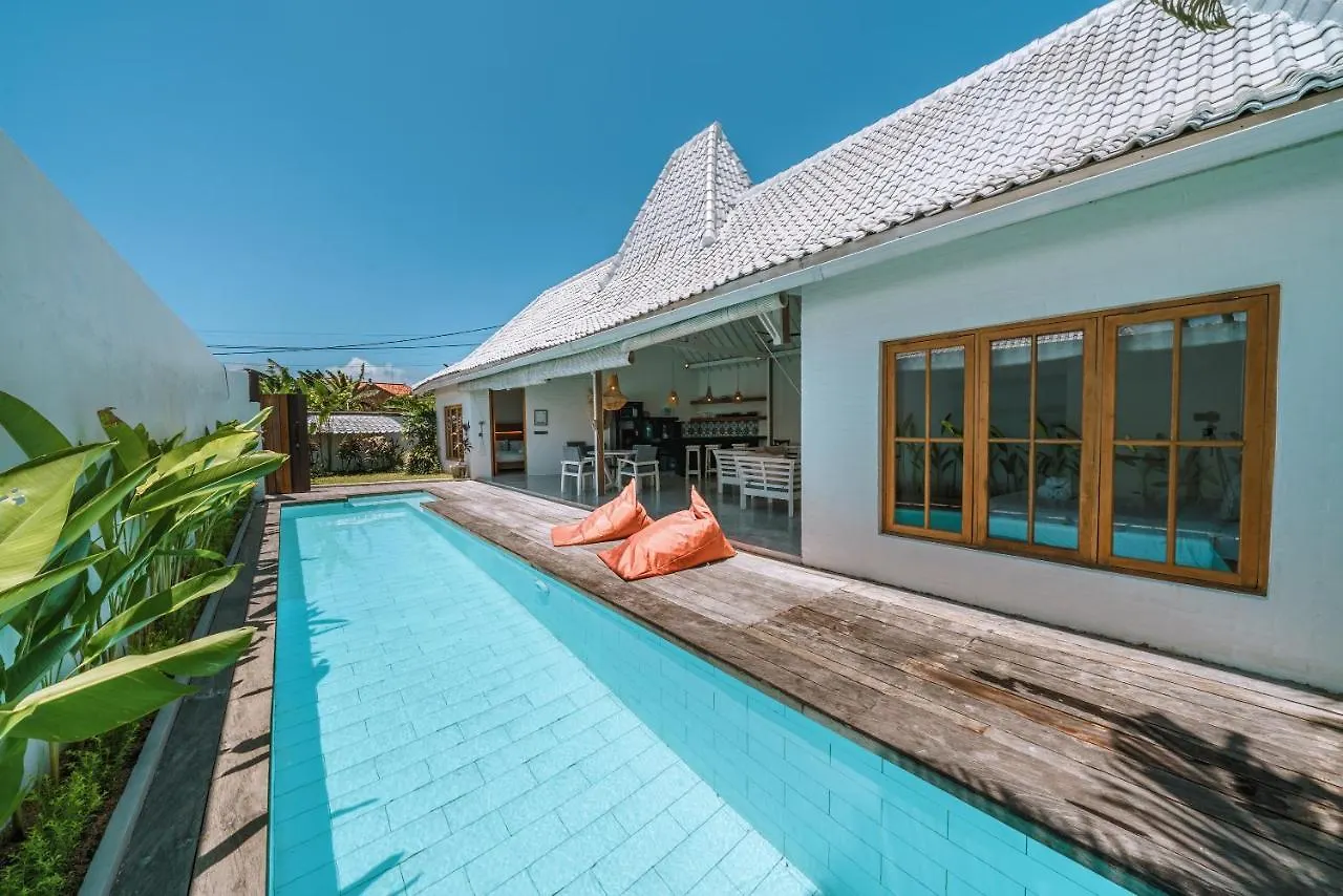 Villa Kazz 4 - Villa 4 Joglo Style - 2 Bdr - Amazing Location Canggu