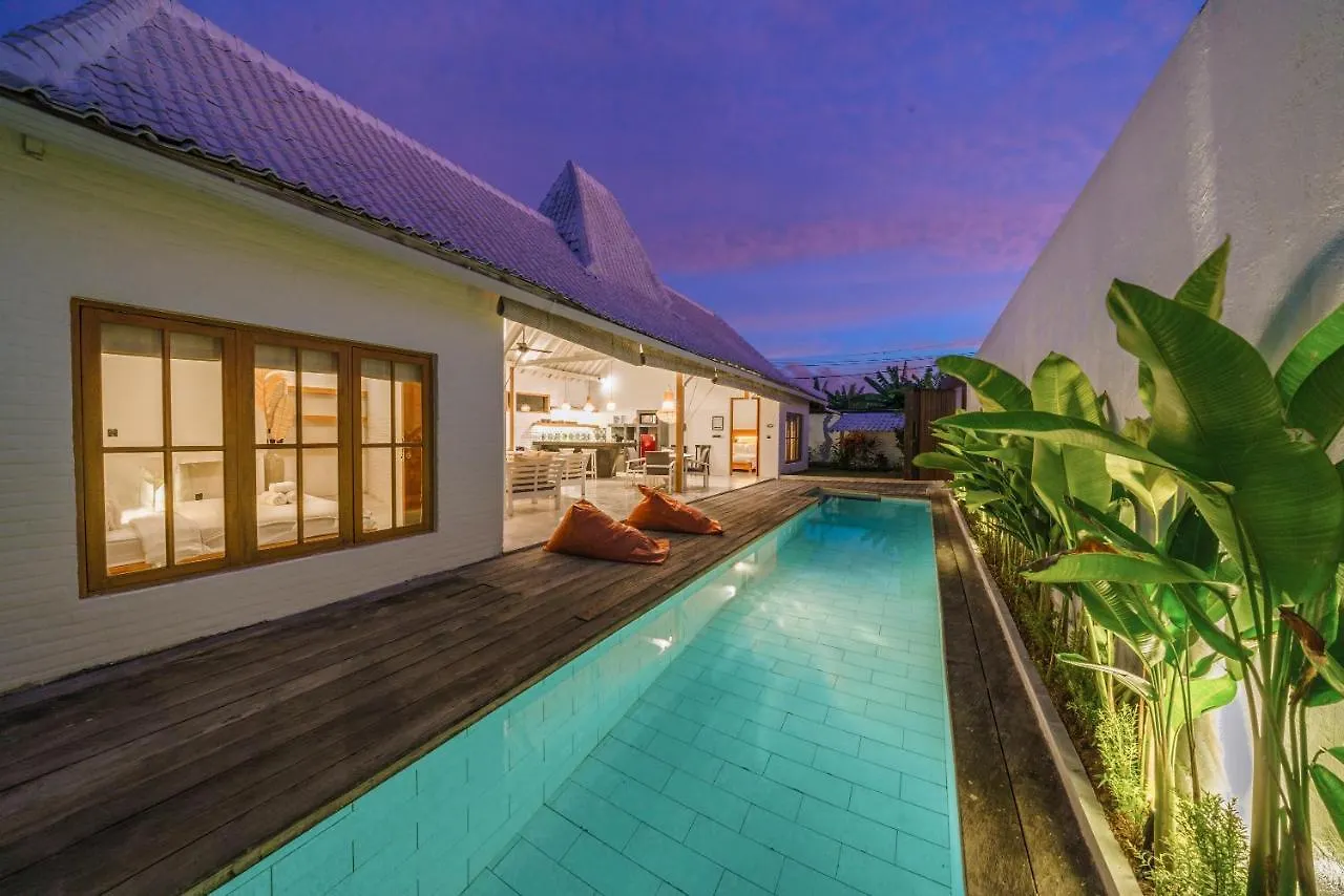 Villa Kazz 4 - Villa 4 Joglo Style - 2 Bdr - Amazing Location Canggu