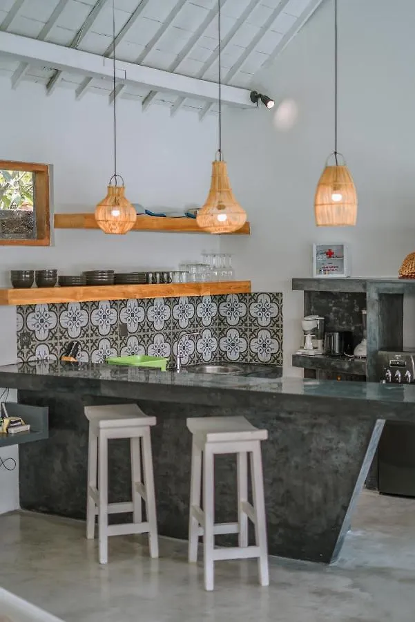Villa Kazz 4 - Villa 4 Joglo Style - 2 Bdr - Amazing Location Canggu