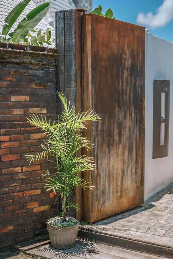 Villa Kazz 4 - Villa 4 Joglo Style - 2 Bdr - Amazing Location Canggu