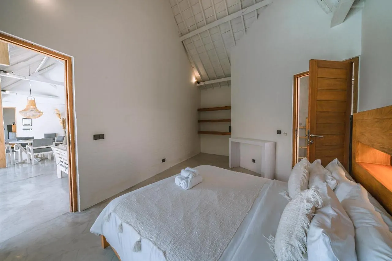 Villa Kazz 4 - Villa 4 Joglo Style - 2 Bdr - Amazing Location Canggu  0*, Canggu (Bali) Indonesia