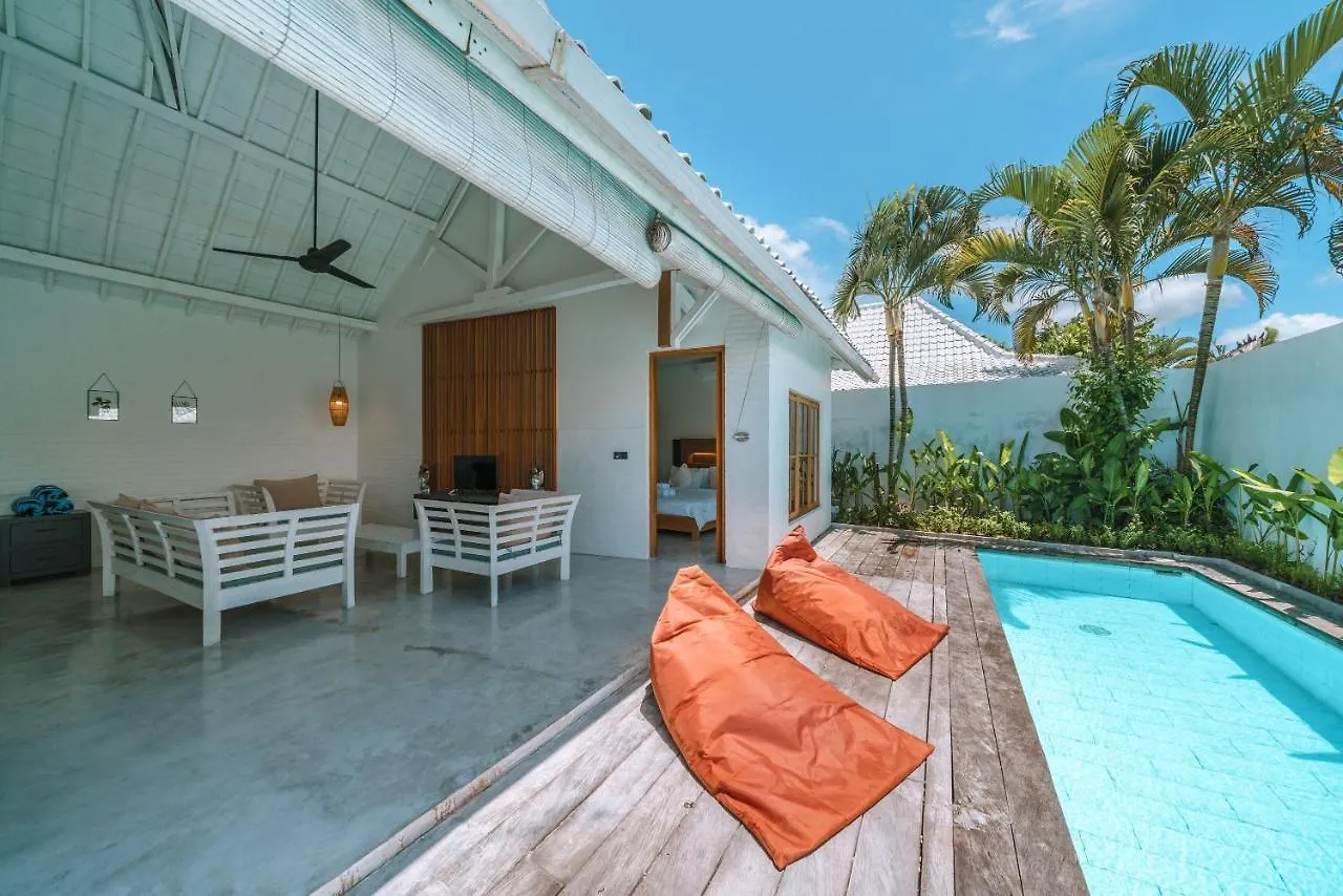Villa Kazz 4 - Villa 4 Joglo Style - 2 Bdr - Amazing Location Canggu