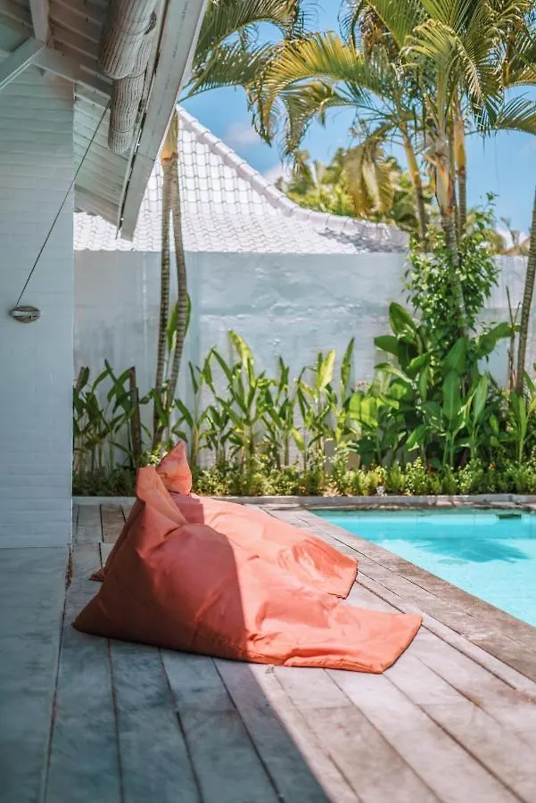 Villa Kazz 4 - Villa 4 Joglo Style - 2 Bdr - Amazing Location Canggu